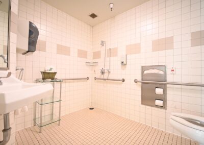 Toilet and shower at Berkley East